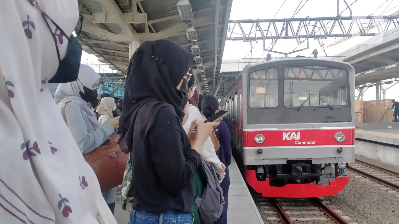 9 Tahun PP Bekasi-Jakarta: Ongkos Capai Rp2 Juta, Tenaga & Waktu Terkuras!
