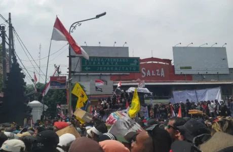 Didemo Ribuan Warga, Ini 7 Fakta Mengejutkan soal Bupati Pati Sudewo yang Dicopot