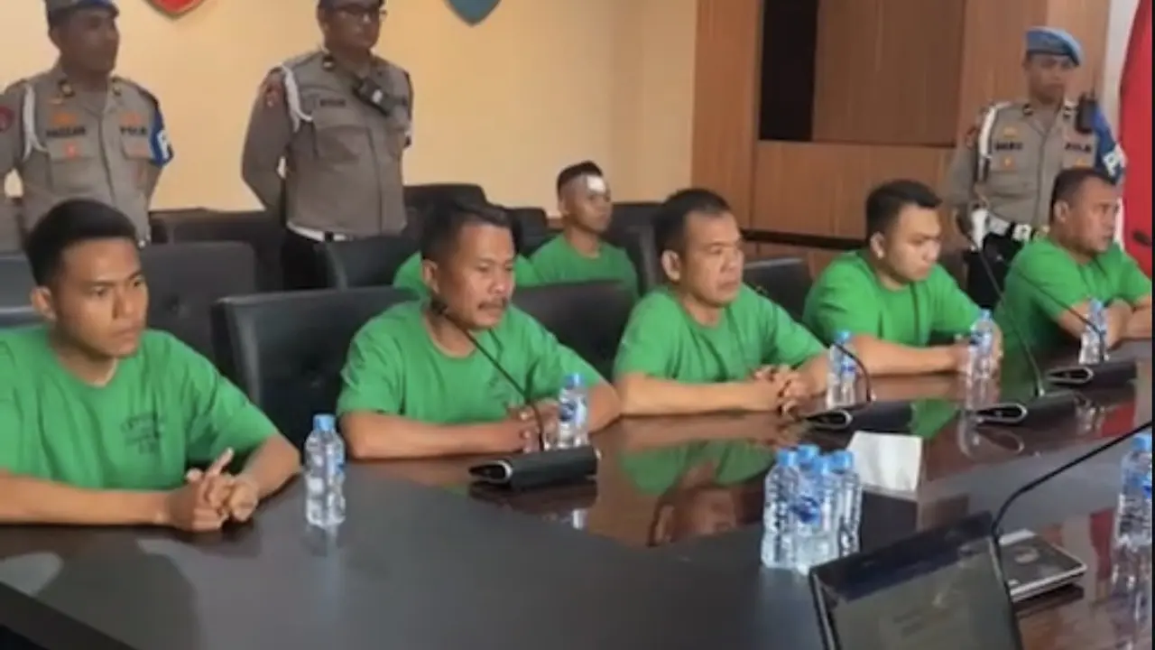 7 Tampang Brimob Diperiksa Propam
