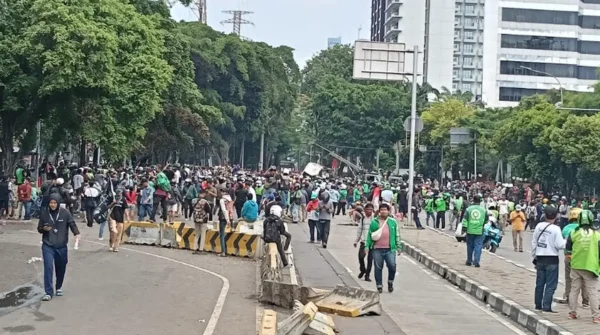 Massa Ojol Padati Kwitang