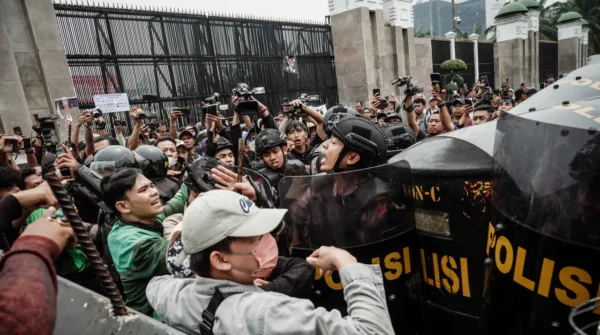 Fakta Panas Demo DPR Ricuh karena Tunjangan Rp100 Juta