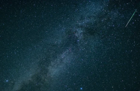 5 Fakta Menakjubkan Hujan Meteor Perseid 12-13 Agustus 2025