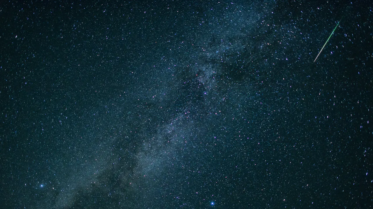 5 Fakta Menakjubkan Hujan Meteor Perseid 12-13 Agustus 2025