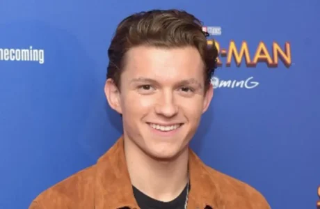 Tom holland mengalami kecelakaan saat syuting spiderman 4