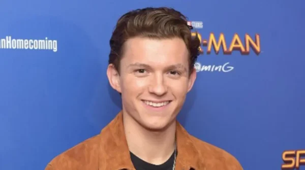 Tom holland mengalami kecelakaan saat syuting spiderman 4