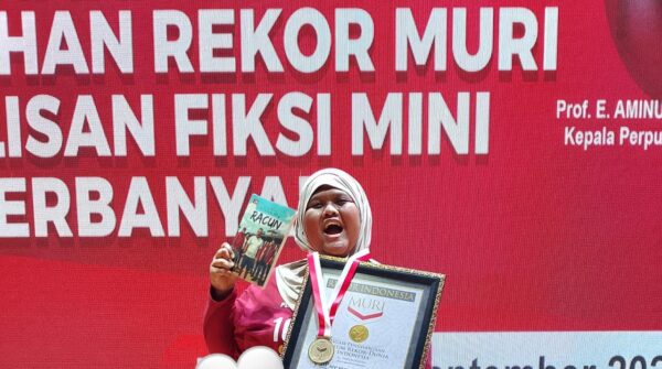 Wow! Indonesia Raih Rekor MURI Menulis 10.000 Fiksi Mini