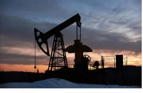 Harga Minyak Naik Tipis ke USD 64,63