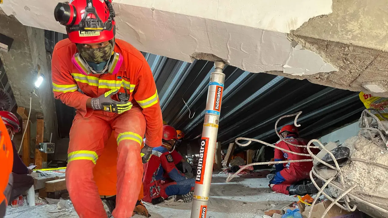 Tragedi Ponpes Roboh