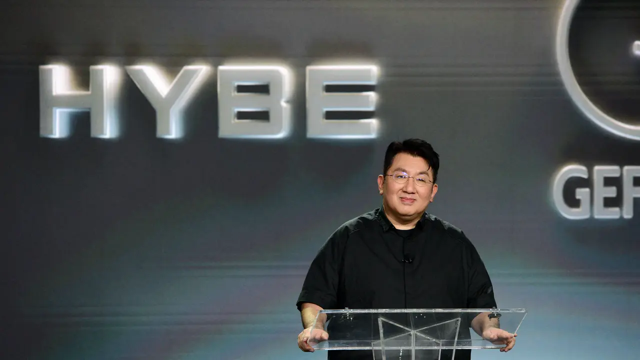 Bang Si Hyuk Diduga Raup Rp2 Triliun Lewat Trading Saham HYBE