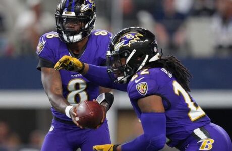 Bintang Ravens: Derrick Henry dan Lamar Jackson