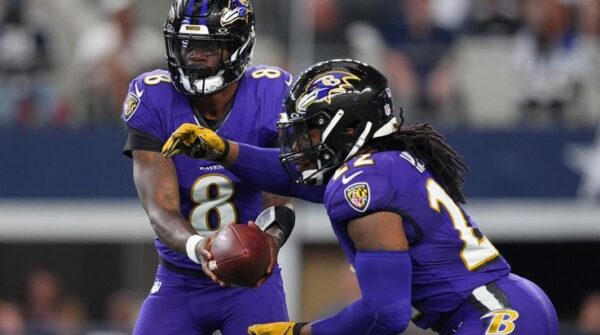 Bintang Ravens: Derrick Henry dan Lamar Jackson