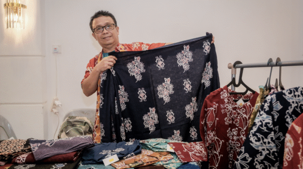 hari batik-kampung