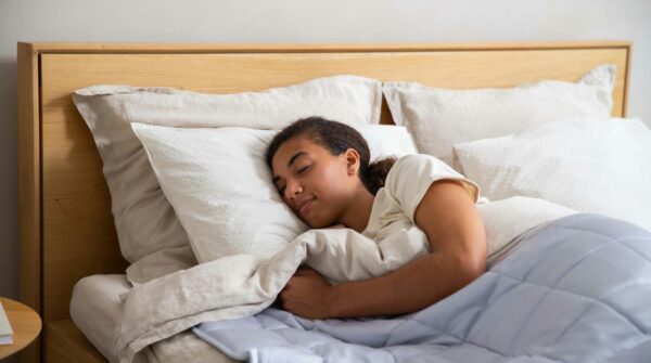 Tidur dengan Lampu Menyala Bisa Naikkan Risiko Penyakit Jantung hingga 56%